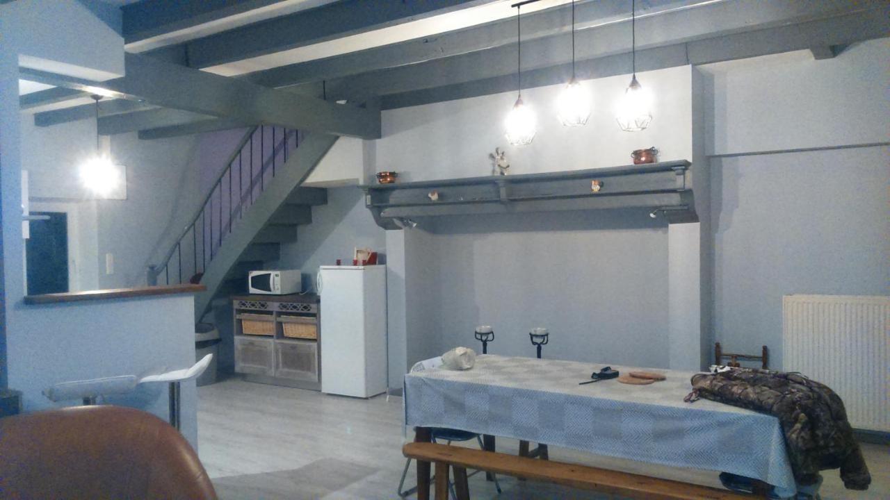 Marmanhac Maison A La Campagne Au Coeur Du Cantal Dept 15 מראה חיצוני תמונה