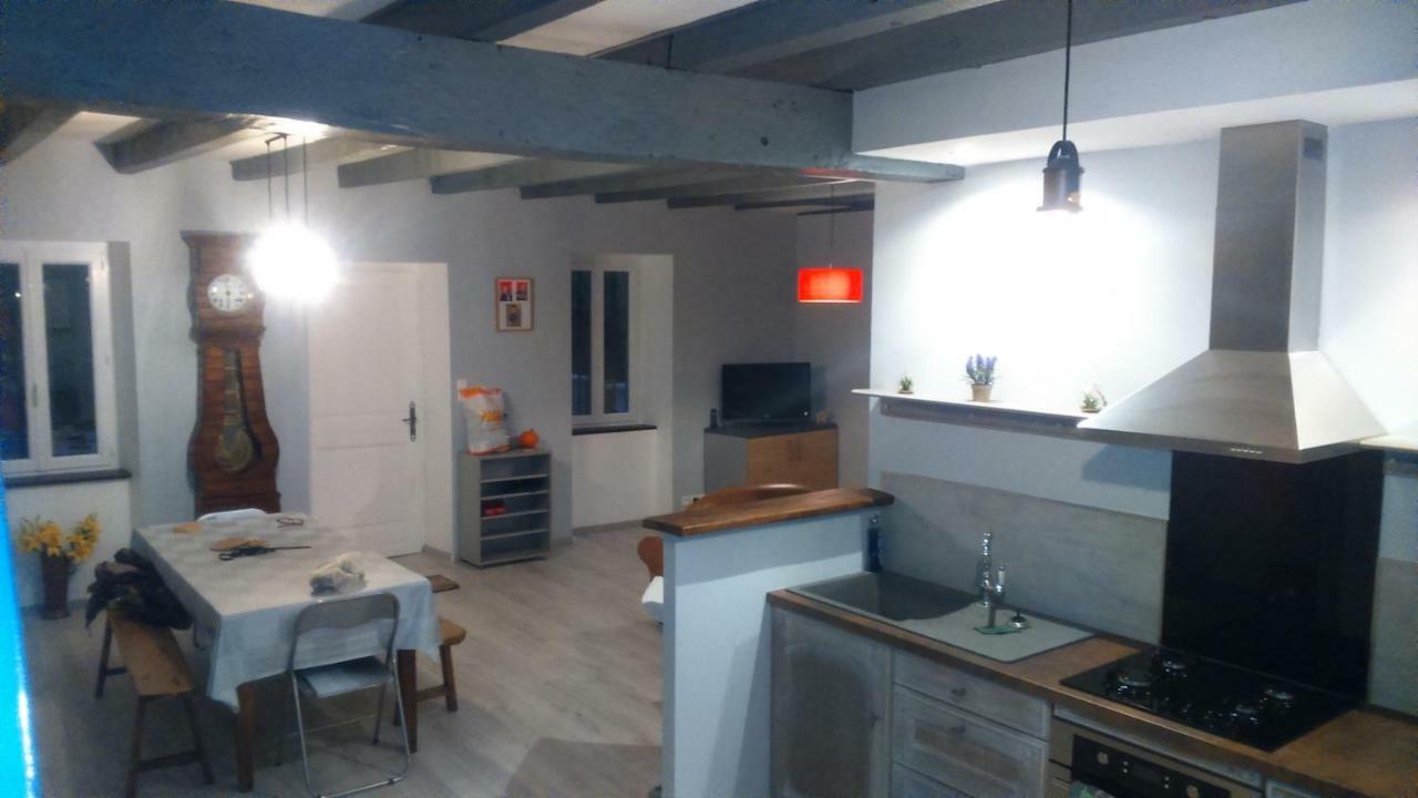 Marmanhac Maison A La Campagne Au Coeur Du Cantal Dept 15 מראה חיצוני תמונה