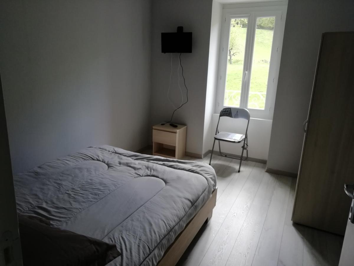 Marmanhac Maison A La Campagne Au Coeur Du Cantal Dept 15 מראה חיצוני תמונה