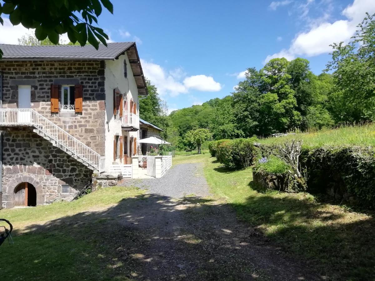 Marmanhac Maison A La Campagne Au Coeur Du Cantal Dept 15 מראה חיצוני תמונה